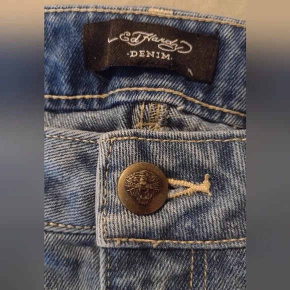 ❗Ed Hardy Women's Size 28,  Blue Denim Shorts with Floral Accent, Love Eternal - Picture 5 of 5